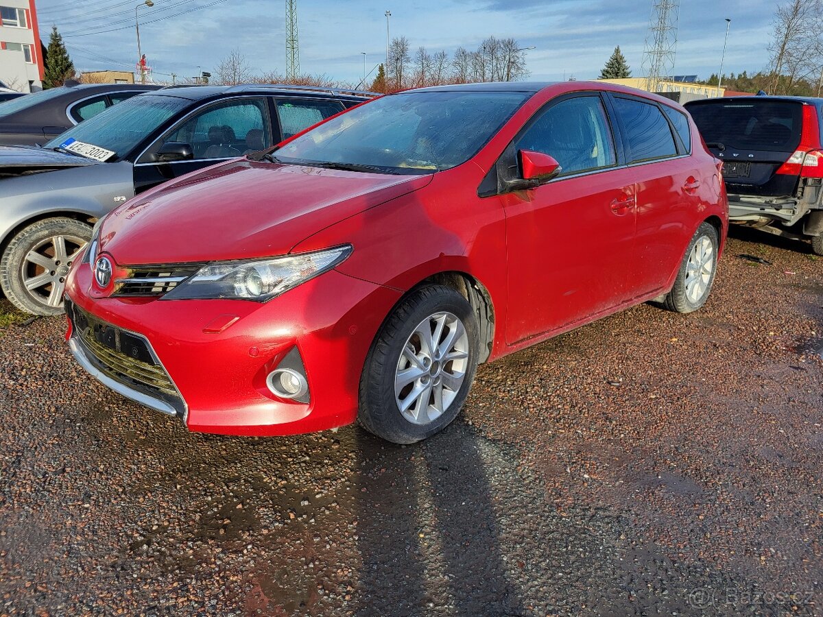 TOYOTA AURIS E18 1.6i 97kW, motor ZRE185L, nahradni dily, ND