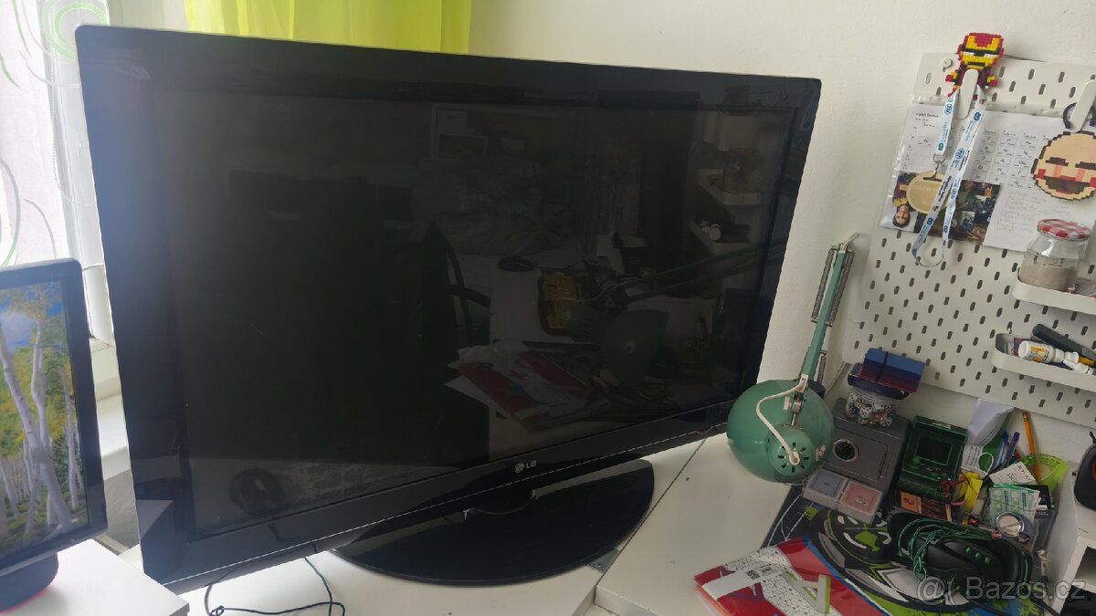 LG plazmová TV 107/125cm