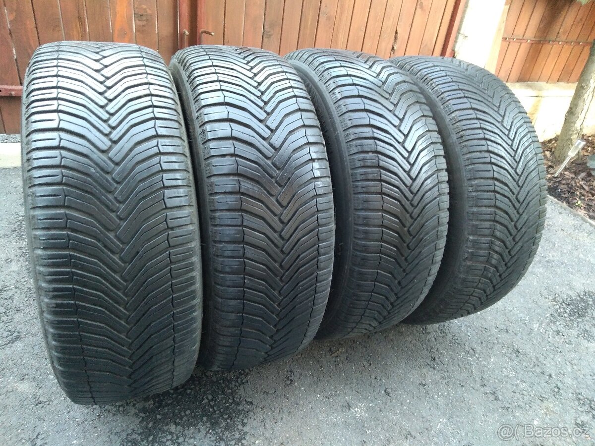 Prodám celoroční pneu Michelin 205/55 R16 DOT 4719