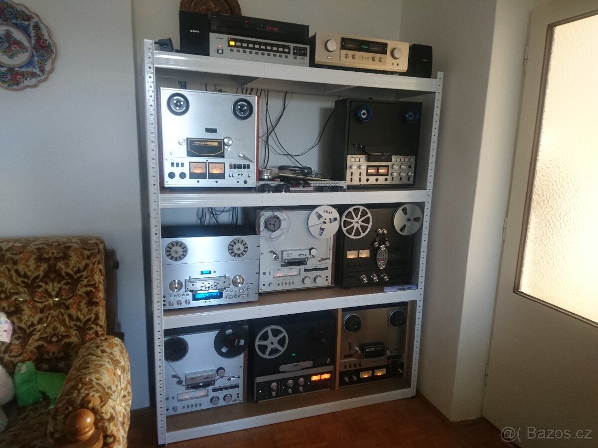 Accuphase, Akai, Teac, Technics  ............