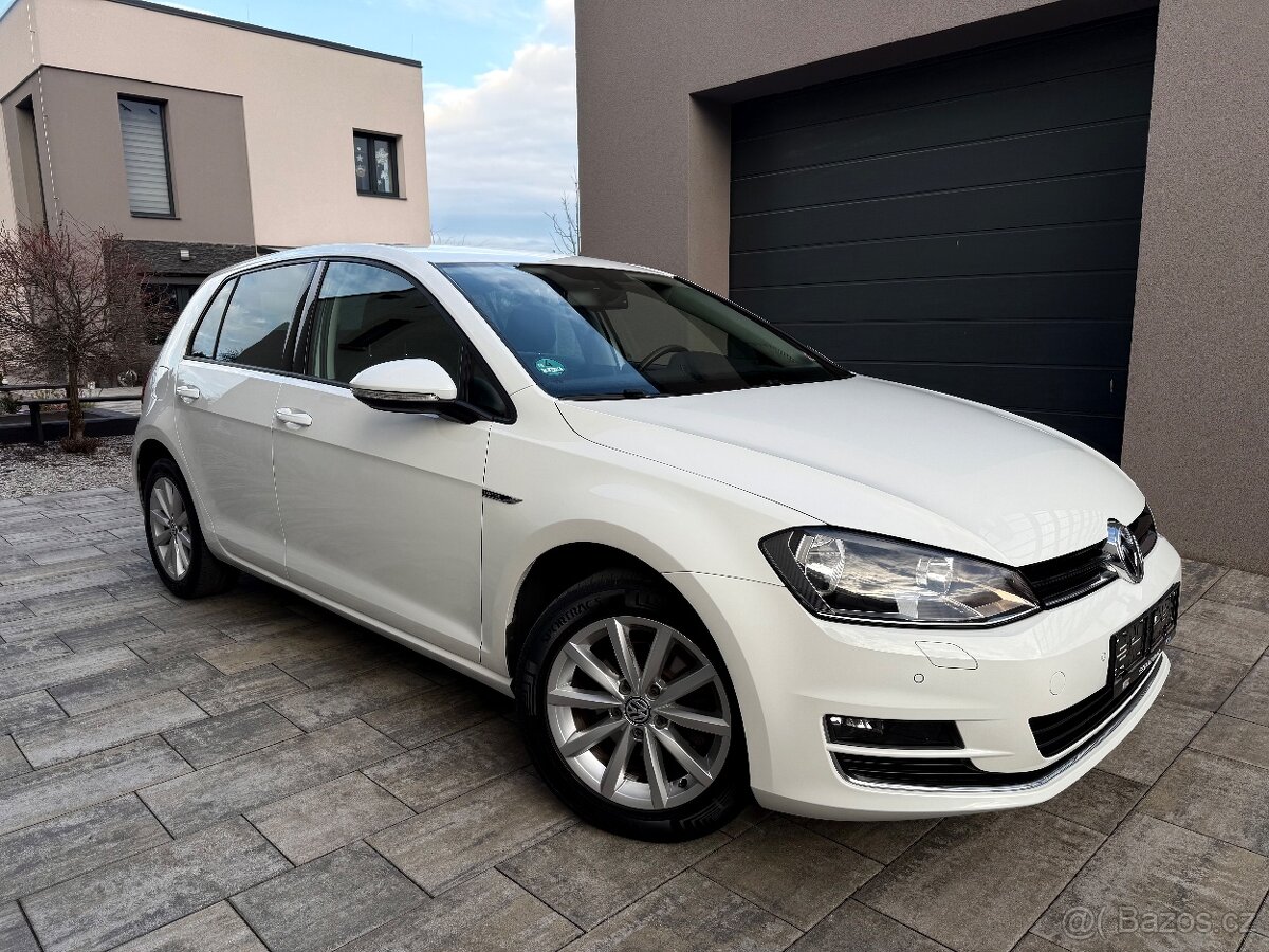 VW Golf 7(2015) 1.2TSi-81kW/Lounge/Výhřev/hezký stav