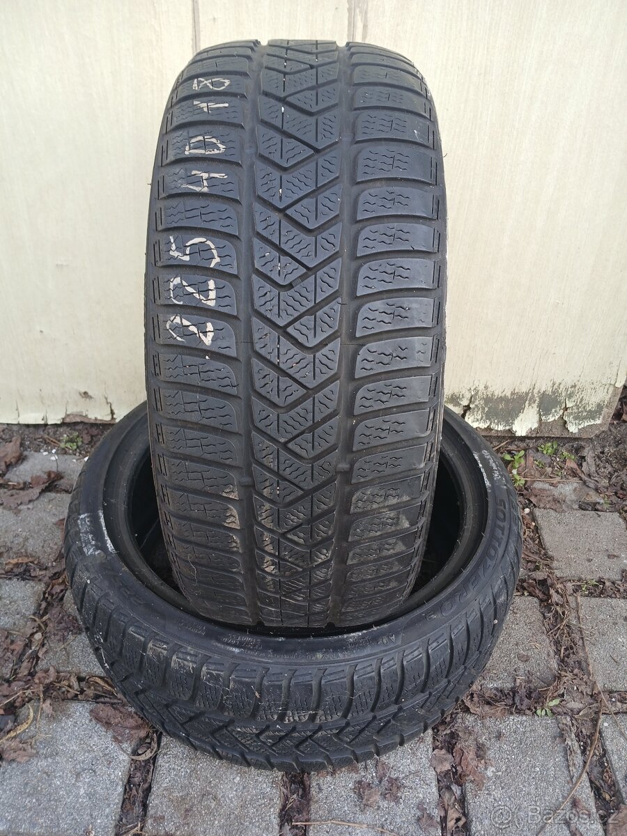 2ks zimní pneu 225/40 R18