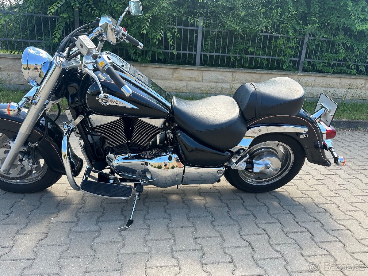 Suzuki Intruder 1500 LC jen 4500 km 