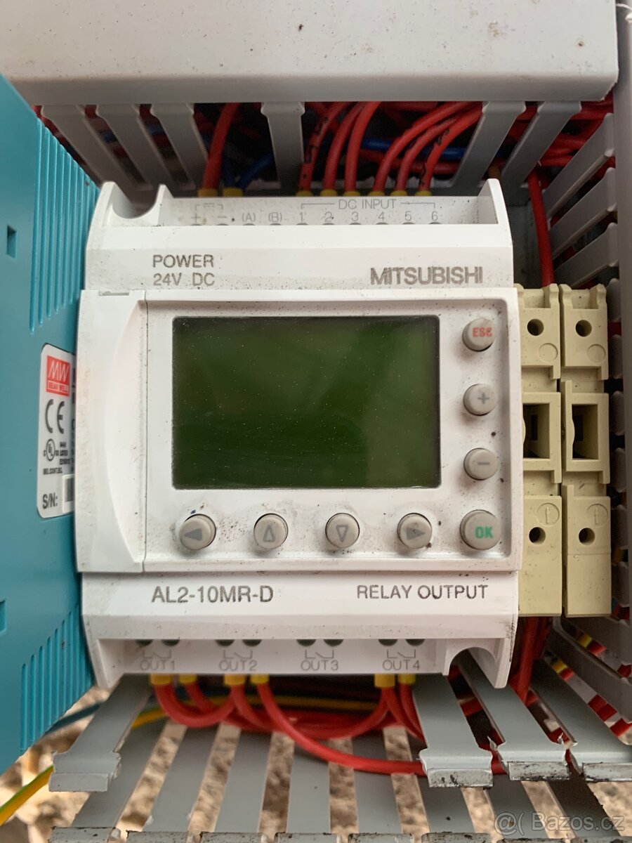 Spouštěč motoru ABB MS325 - 2.5 až 4 A a PLC Mitsubishi AL2