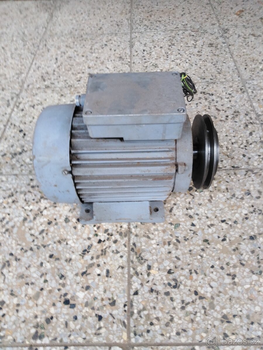 Elektromotor , 3x otáčky, 715, 955 a 1440ot./min.