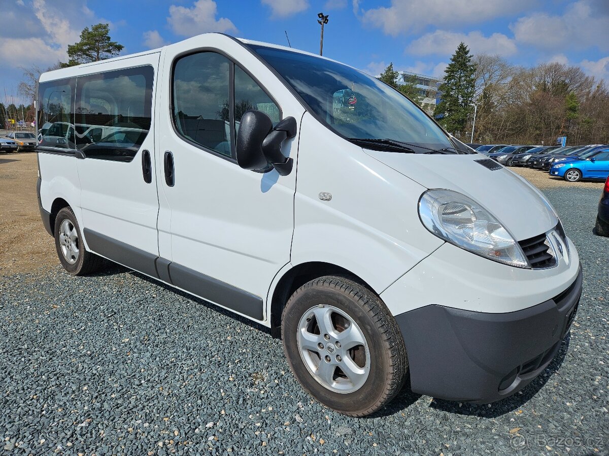 RENAULT TRAFIC 2.0 DCI 9 MÍST 11/2014 DPH