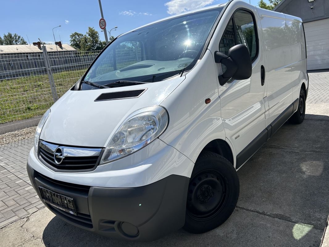 Opel Vivaro 2.0 CDTI 84kw L2H1 2014 serviska hezký stav