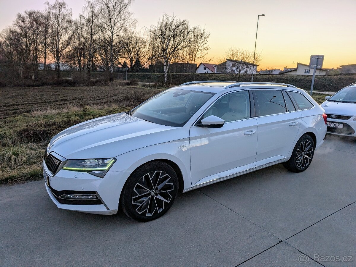 SKODA SUPERB iV plug in hybrid  160kw