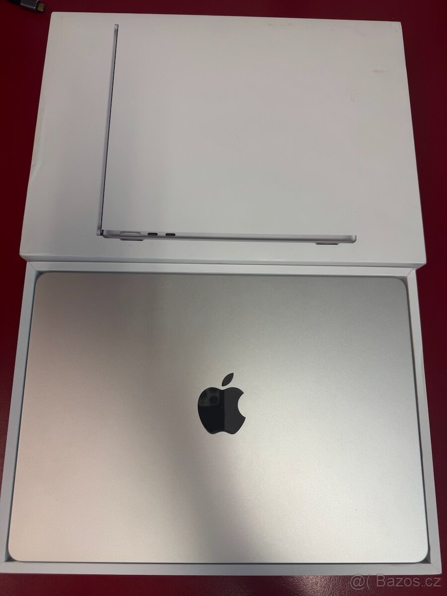 MacBook Air 13,6" (2022) - 24 GB RAM, 2 TB SSD, 100% baterie