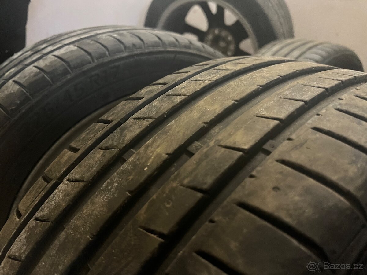 pneu 225/45 R17