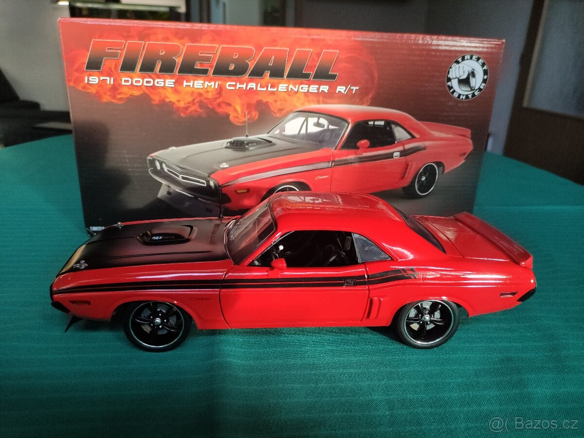 1:18 Dodge Hemi Chalenger R/T Fireball