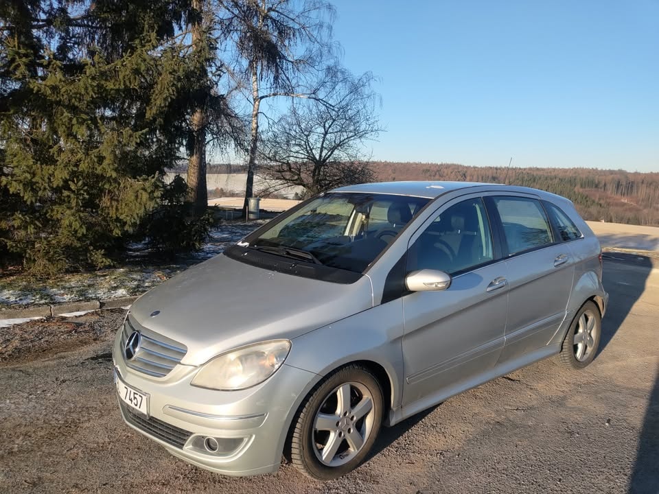 Mercedes-Benz třída B 103kW, automat, klima