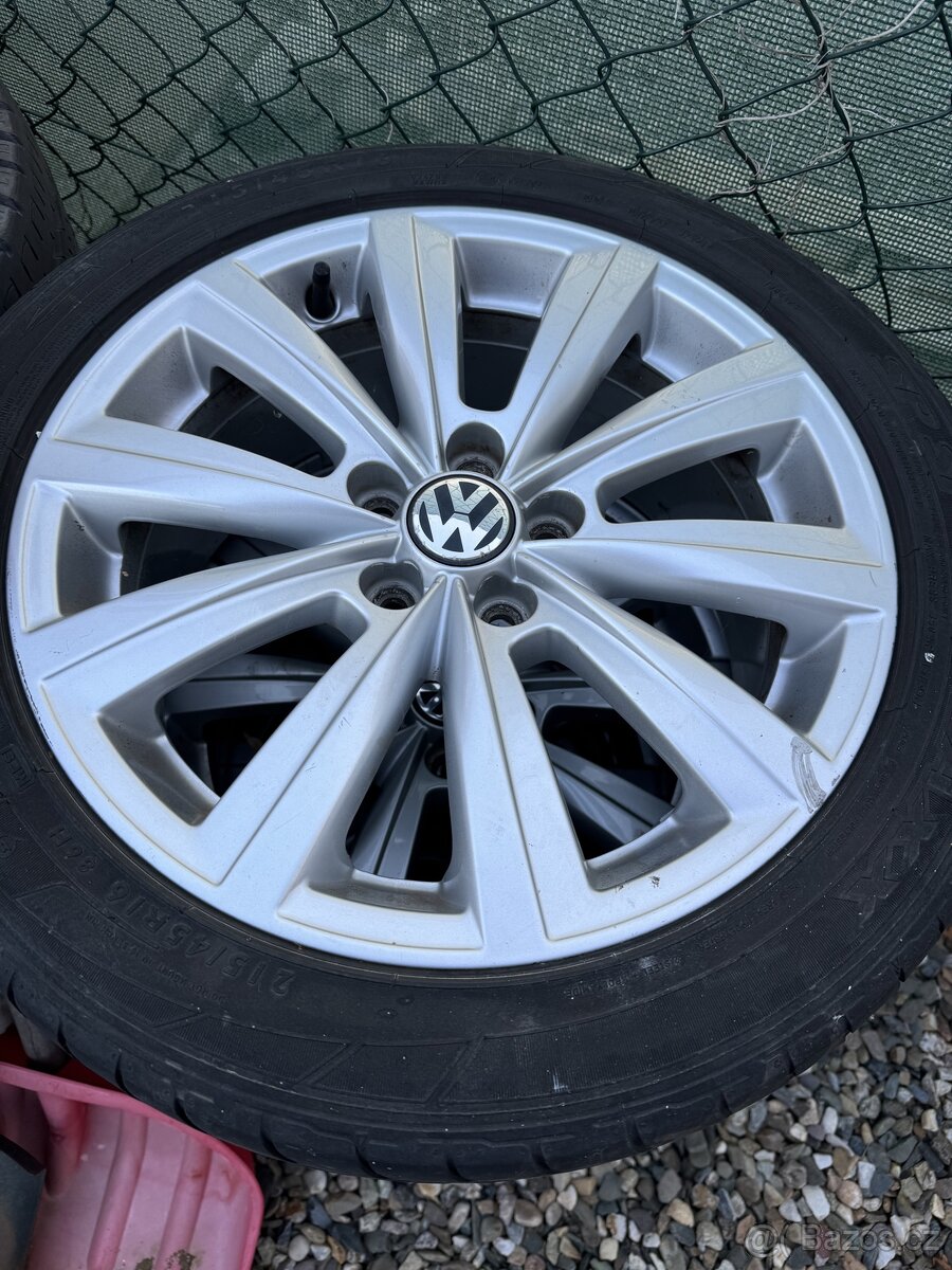 4ks ALU KOLA VW s pneu 215/45/R16