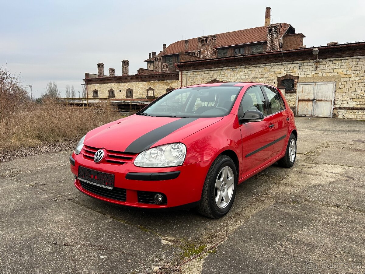 Volkswagen Golf 1,4i 55kw výbava Comfort-Line