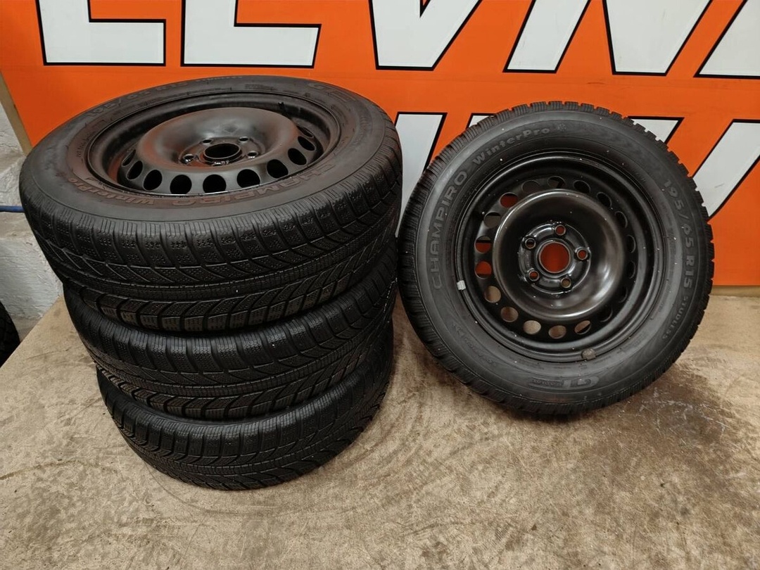 Originál kola VW zimní pneu GT Radial 195/65 R15