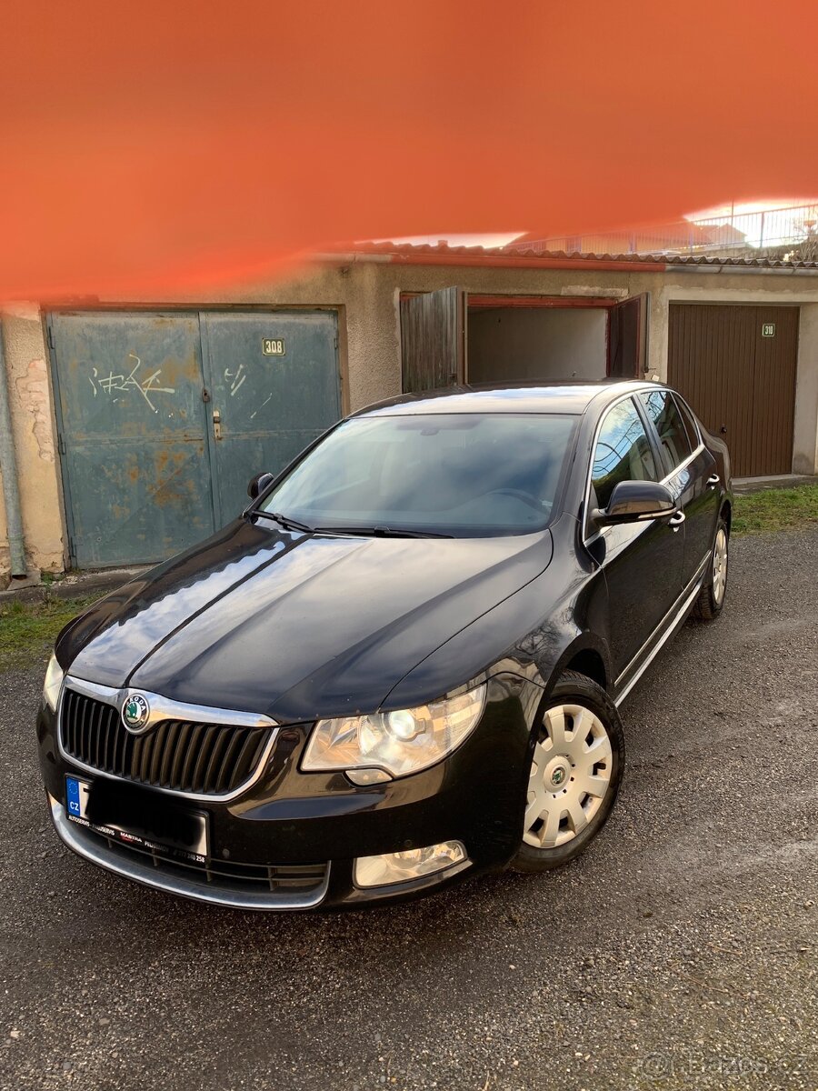 Skoda superb 2.0tdi / 103kw Dsg 4x4 1.majitel servisní knizk