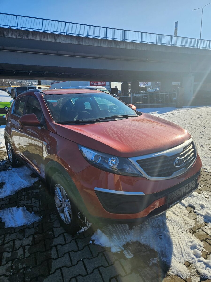 Prodám KIA Sportage 2.0i 4x4 rok 2011 nová stk 1 majitel