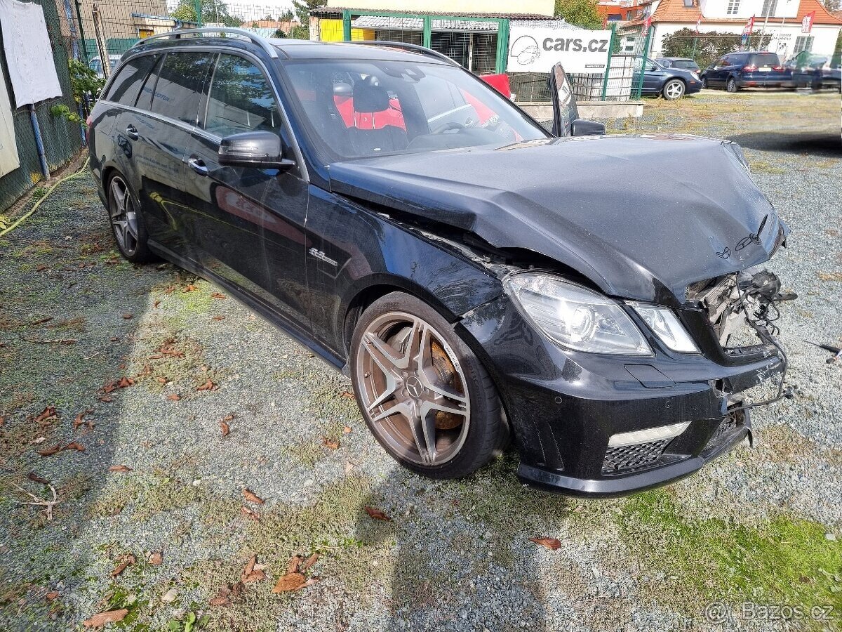 Legendární Amg 386kw 6.2 motor  w212 mercedes