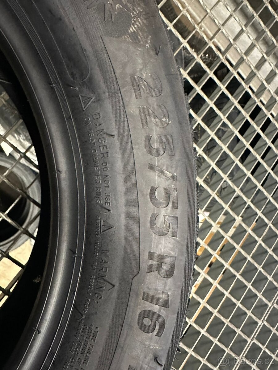 prodám Michelin Alpine 225/55 R16 99V