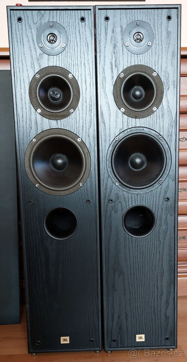 3 pásmové reproboxy JBL ATX 30