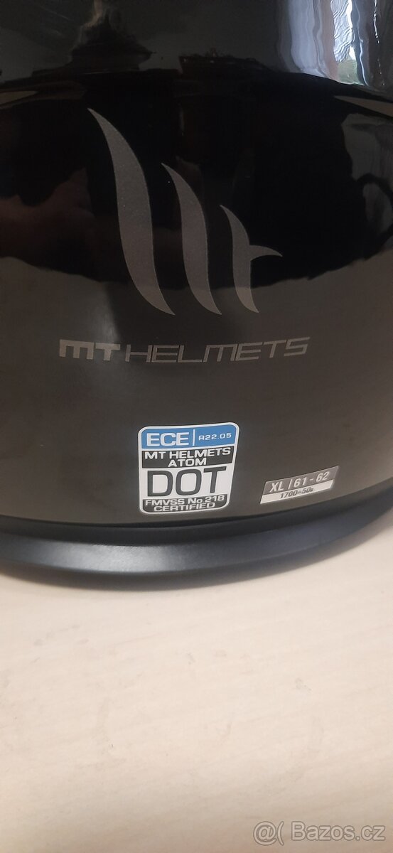 Výklopná helma MT-helmets