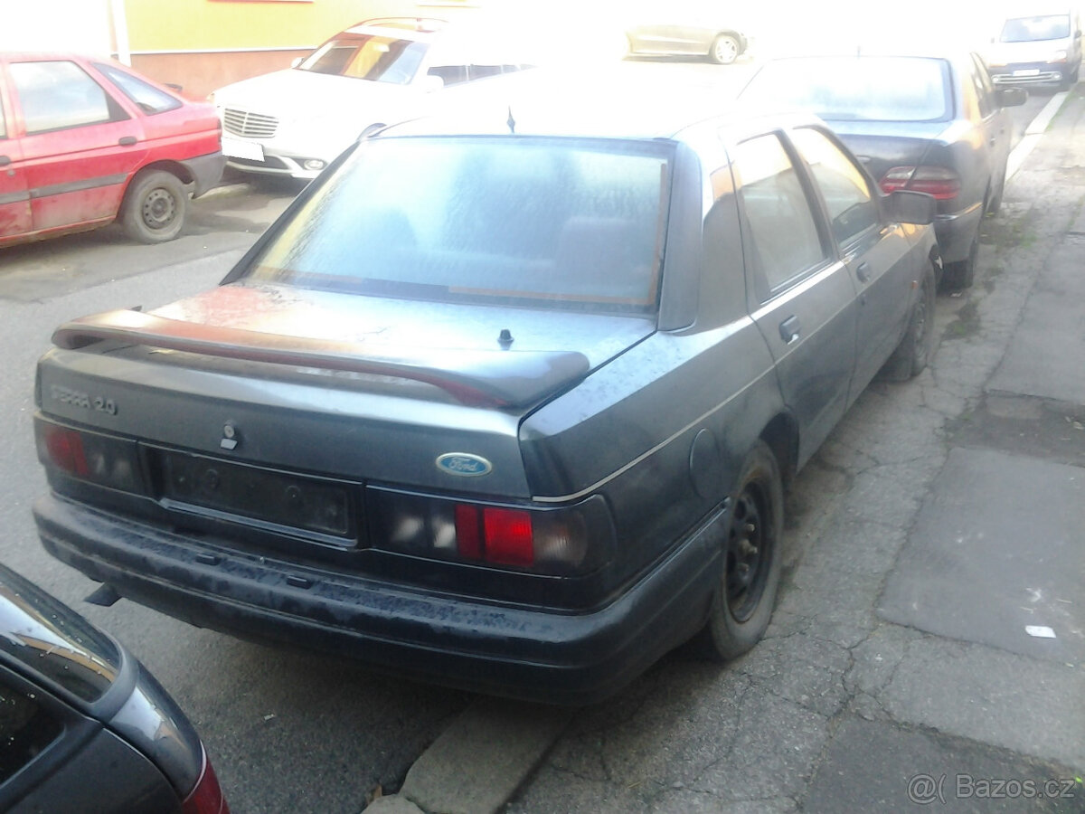 Ford Sierra - použité náhradní díly z tohoto vozu