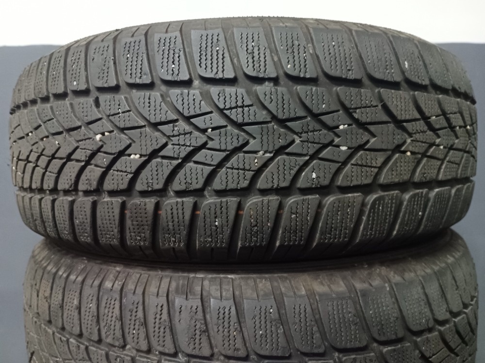 205/60 R16 DUNLOP (3514)