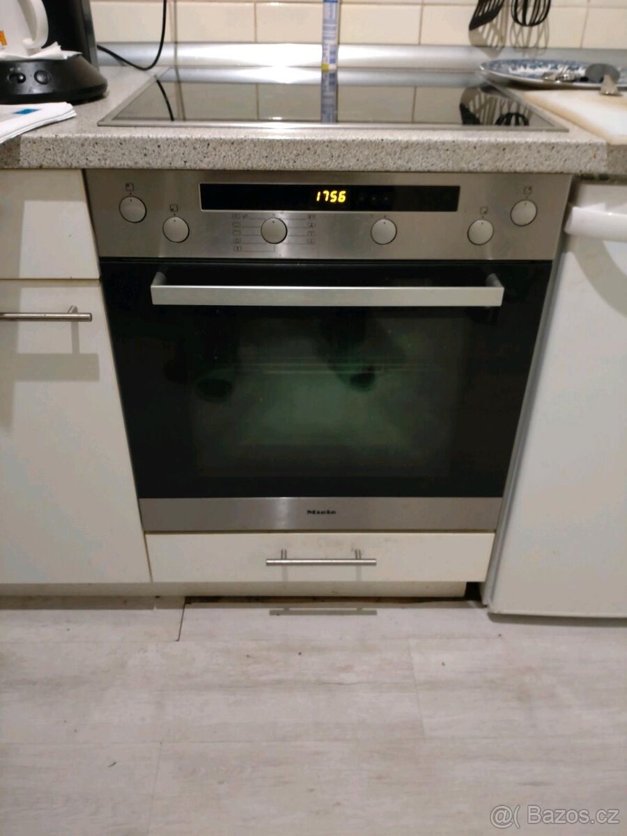 MIELE H 4418 E + KM 6012