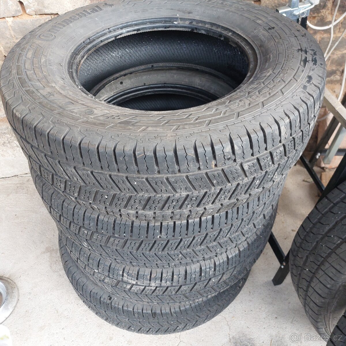 Continental zimní 225/75 r16c