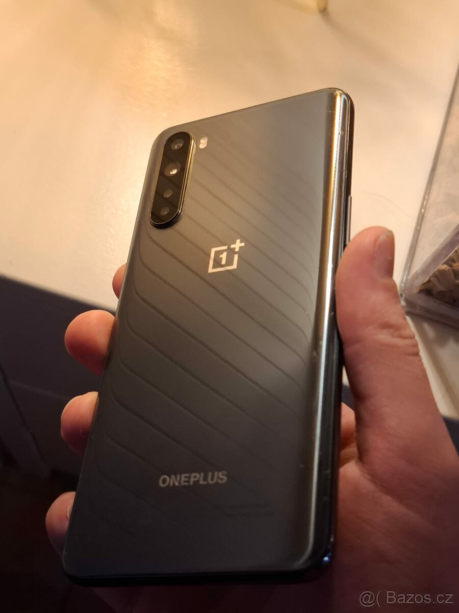 OnePlus Nord 128GB šedá hezký stav