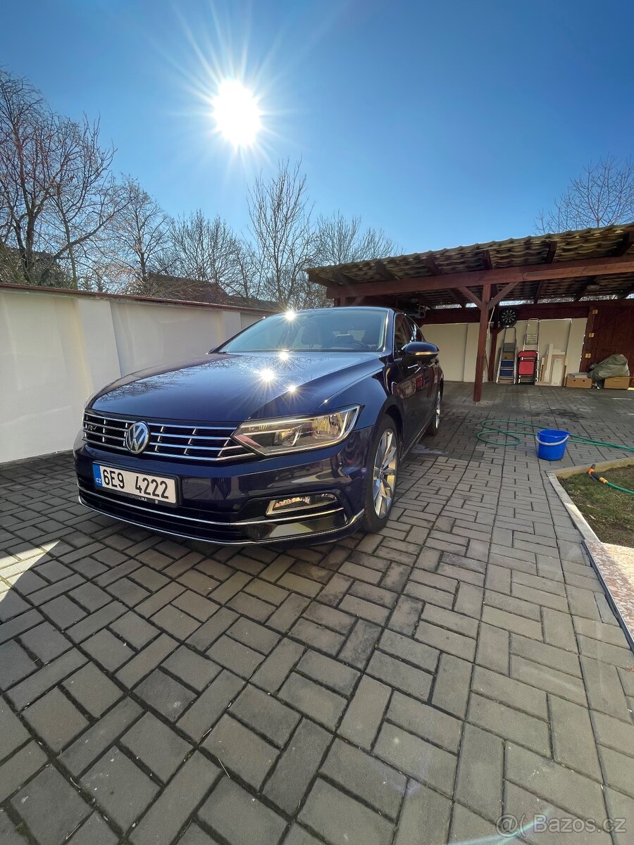 Nabízím VW Passat R-Line sedan 2018