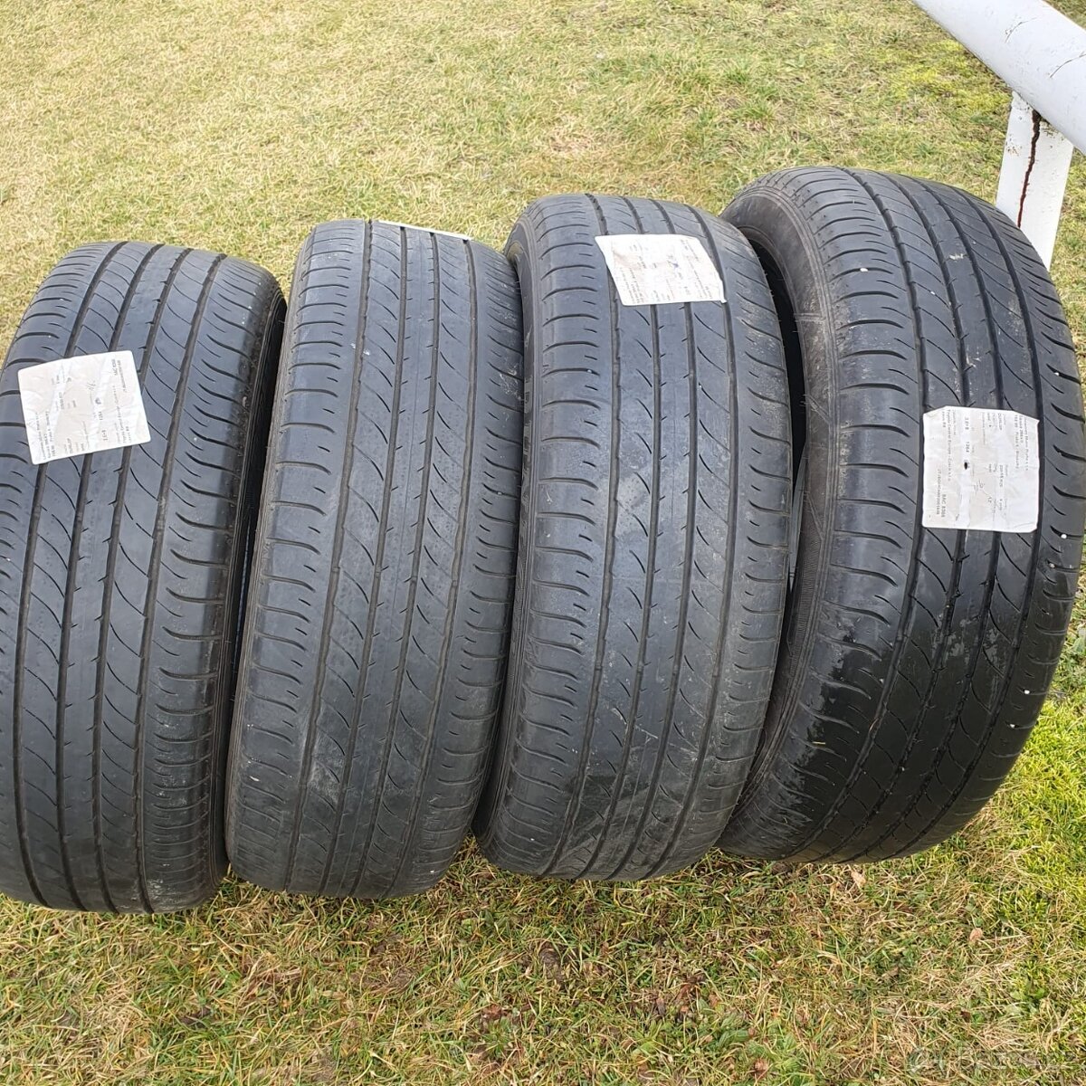 235/55R20 4 x Letní Dunlop