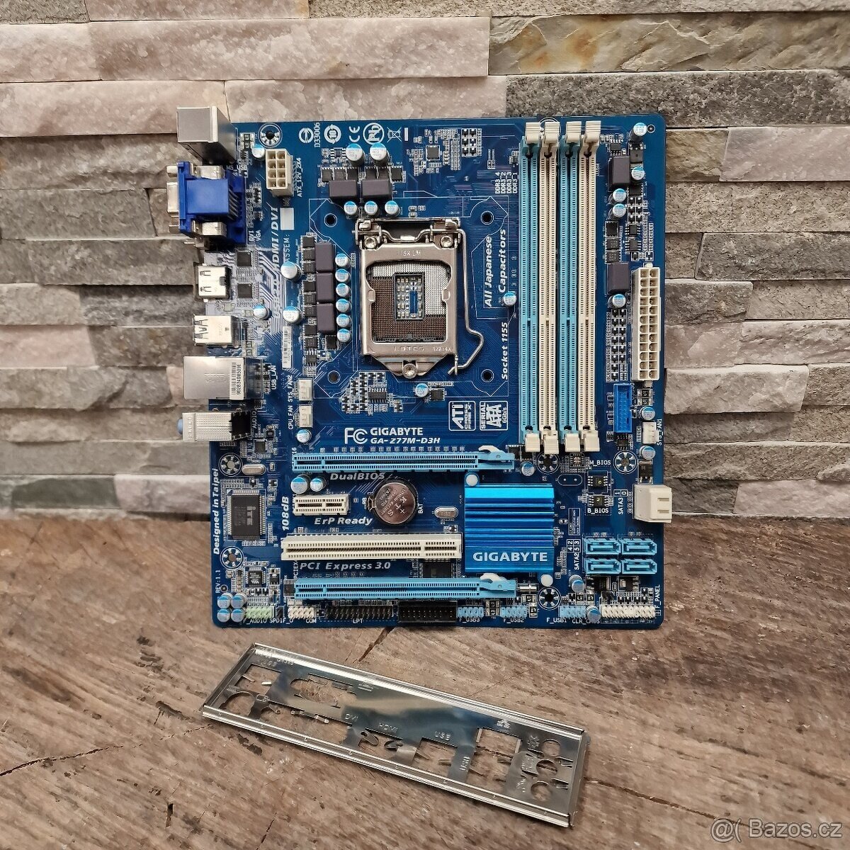 GIGABYTE GA-Z77M-D3H - Intel Z77, socket 1155