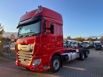 DAF XF 530 Hakovy kontejner