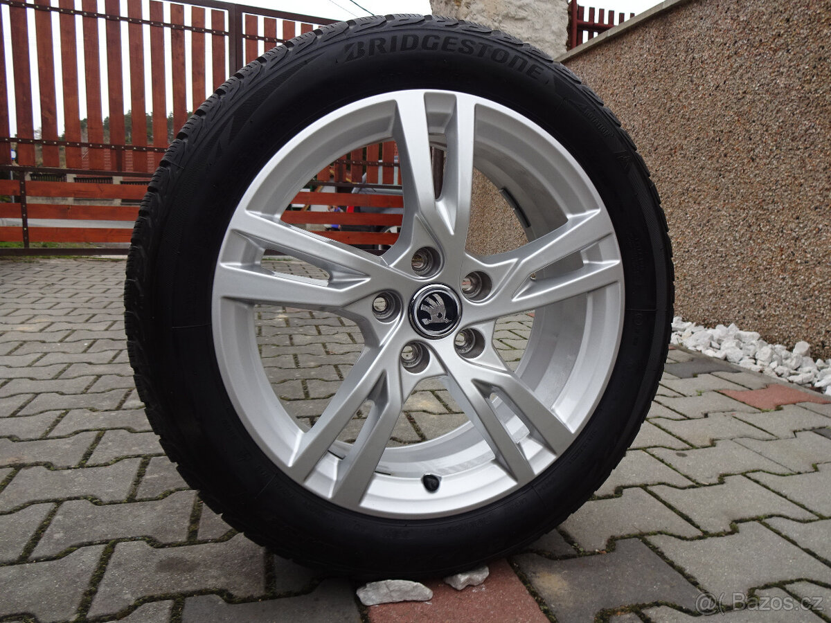 ZIMNÍ ALU 17" 5x112 pneu 205/50R17 PĚKNÝ STAV