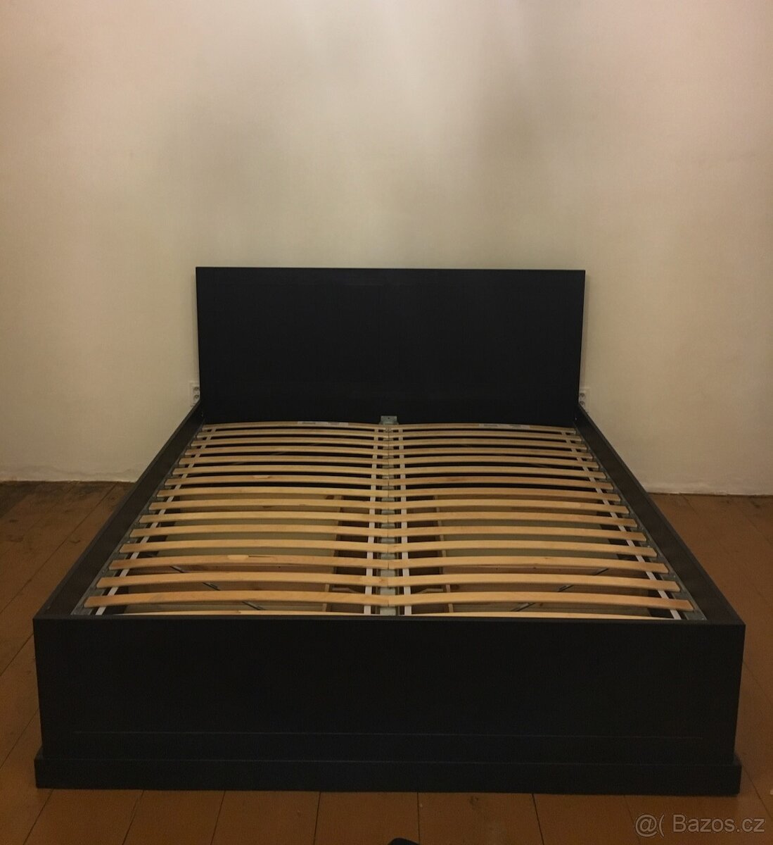 Ikea Fjell celodřevěná masivní postel 180x200 cm s rošty