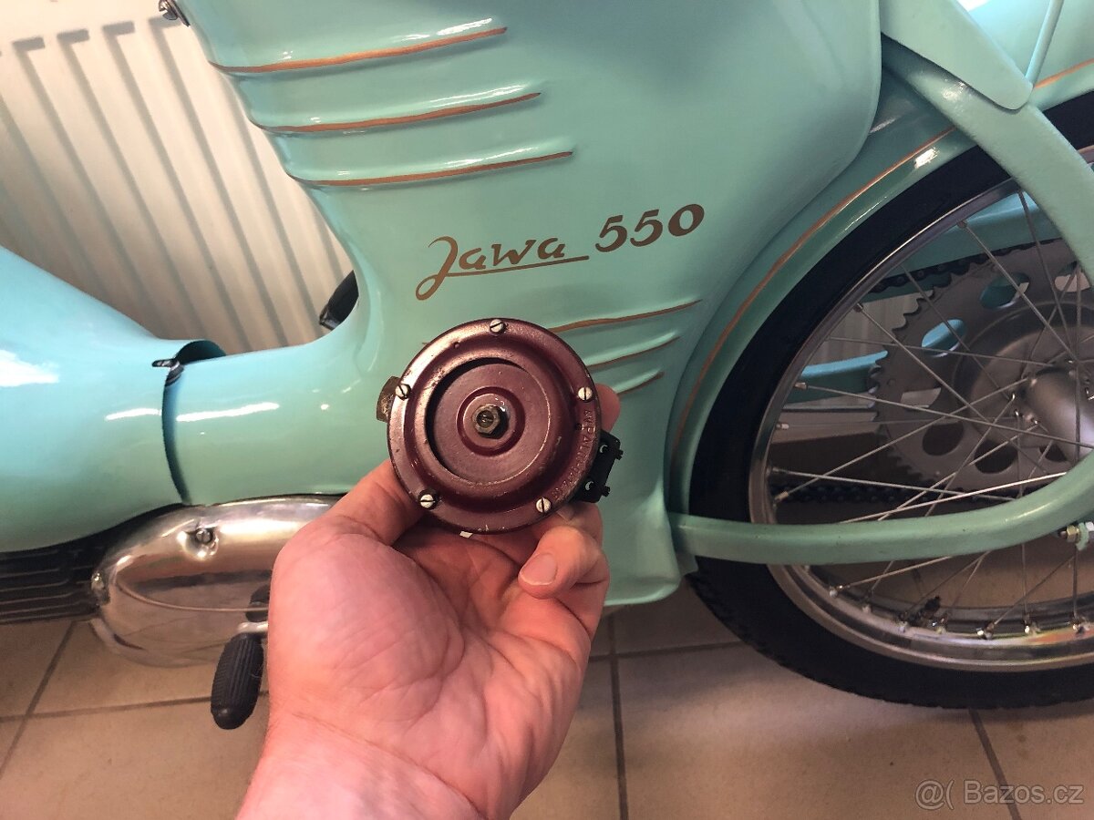 Jawa pařez 550 tlakson 4 V++