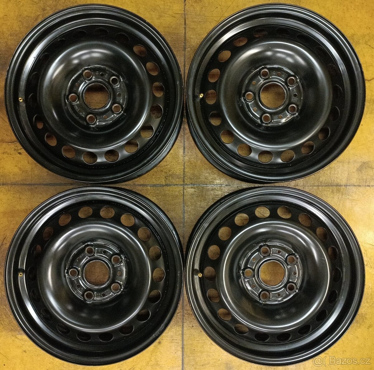 Volkswagen Golf 5x112 ET43 6Jx15 57,1 plechové disky