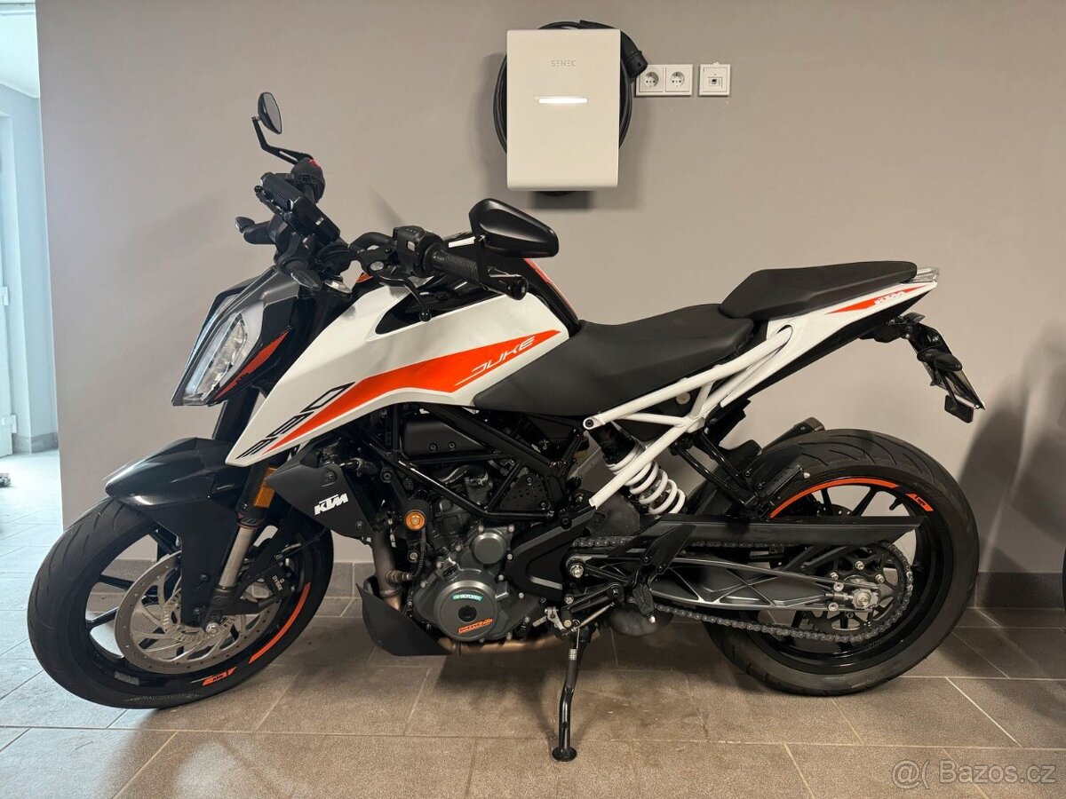 KTM Duke 390 (v záruce)