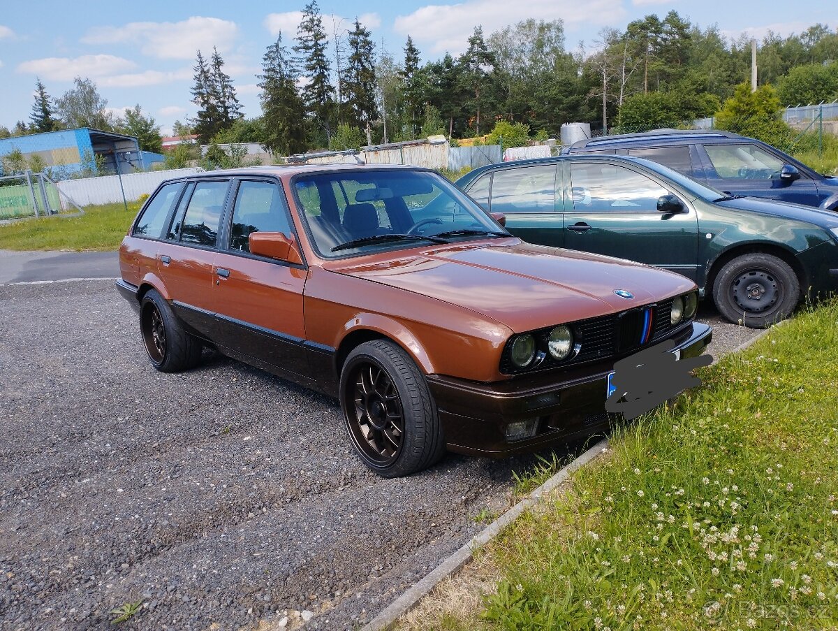 BMW E30