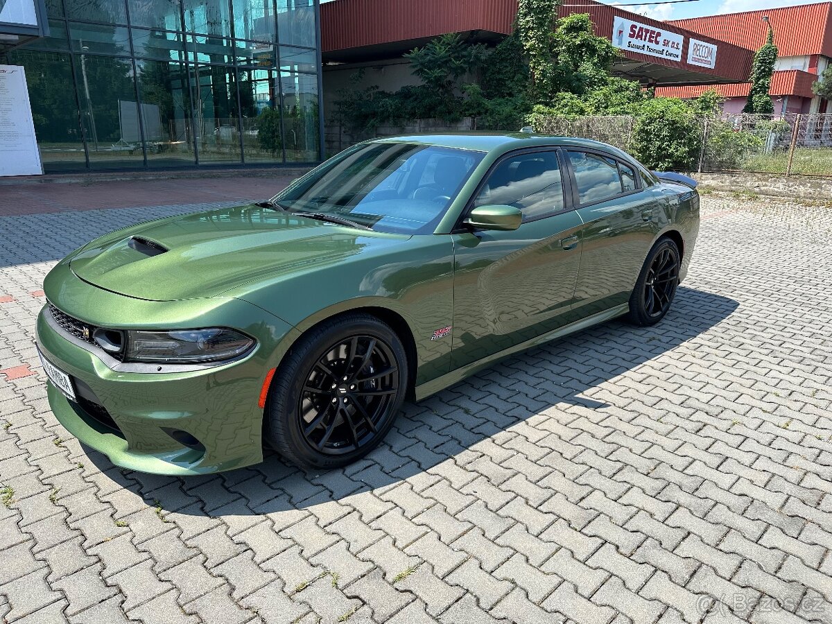 Dodge Charger 6,4 SRT scat pack