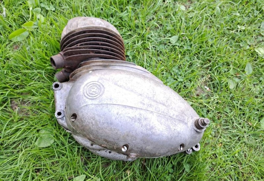 Motor ČZ 125/150