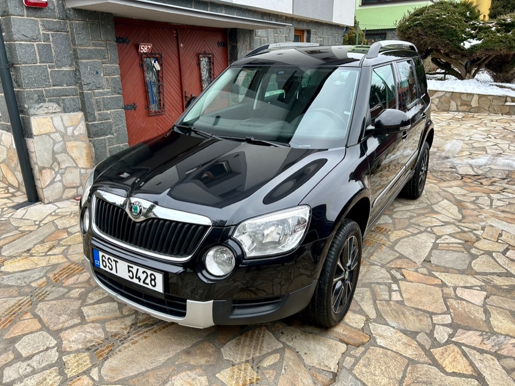 Škoda Yeti,  2.0TDI 103KW DSG 4X4 ADVENTURE 2 X KOLA