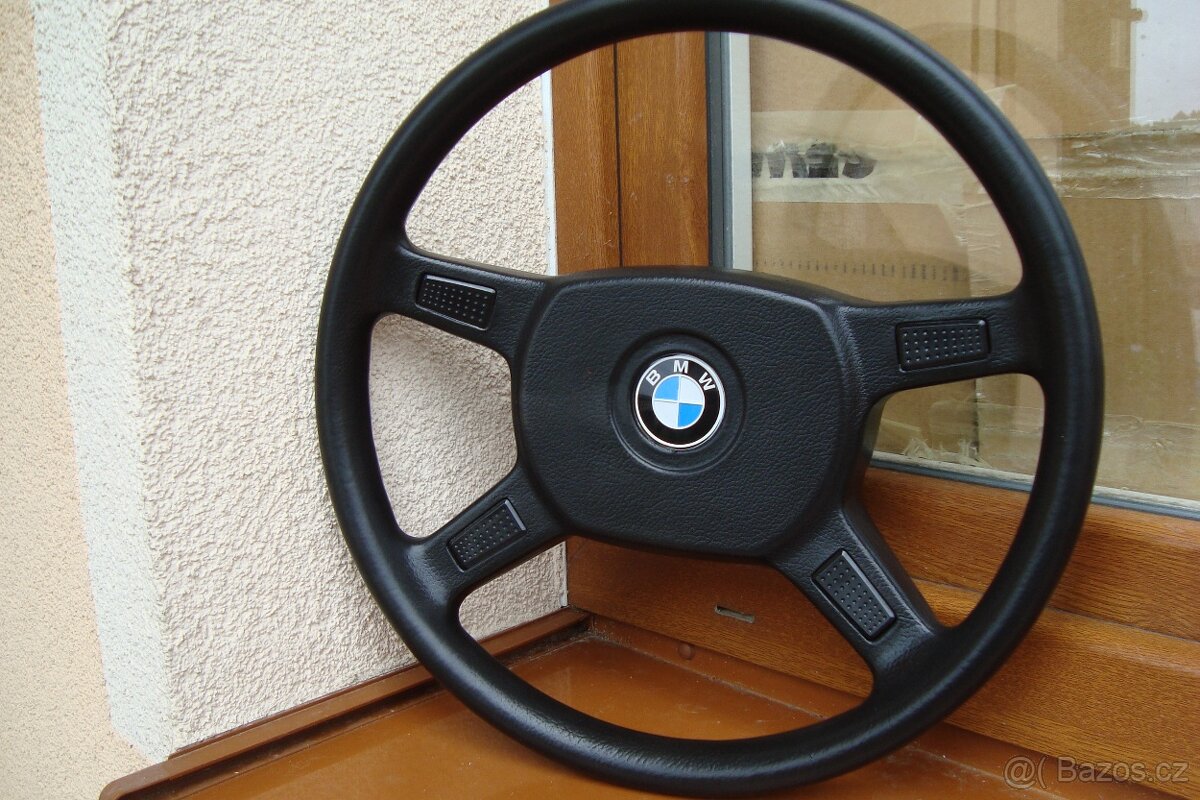 BMW  E -30-Volant