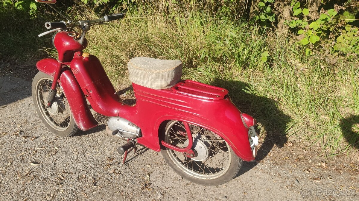 Jawa 50/555 v původním stavu.