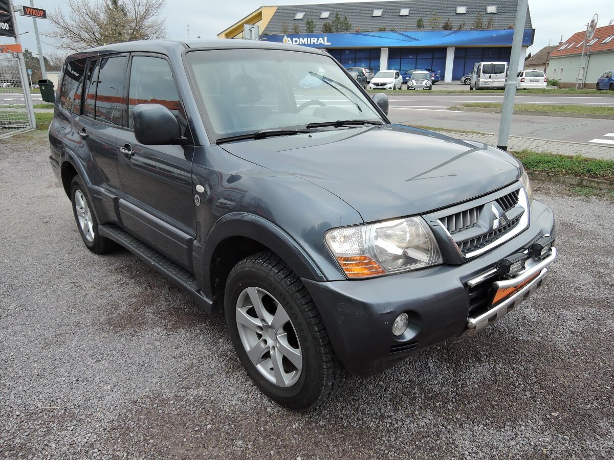 Mitsubishi Pajero 3,2 Di-D Aut. 4x4 Kůže 7.míst ČR 2006