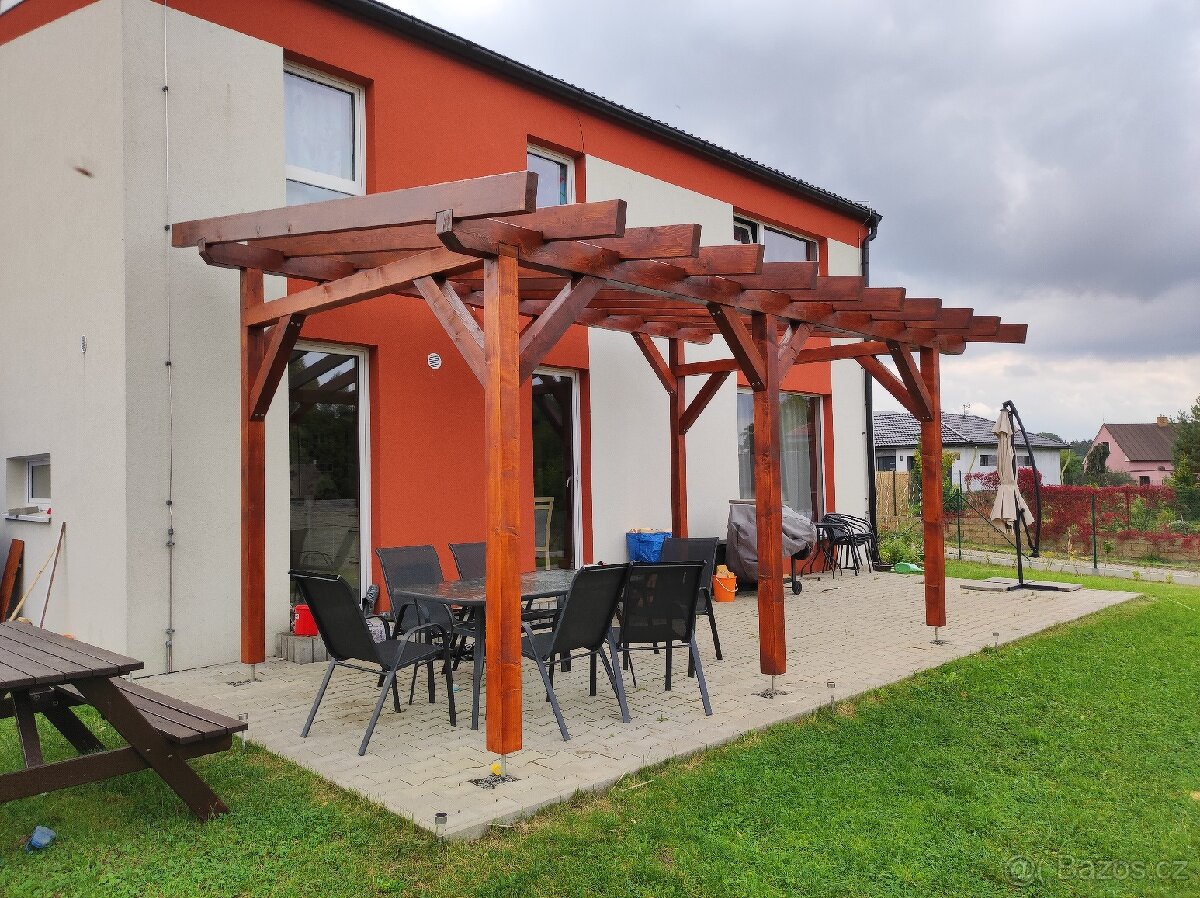 Pergola, přístřešek a další dřevěné konstrukce