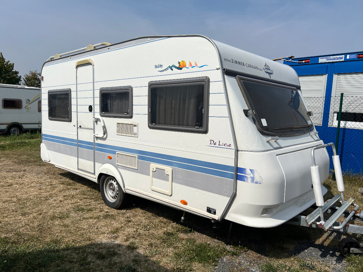 Karavan Hobby De Luxe 450+Předstan