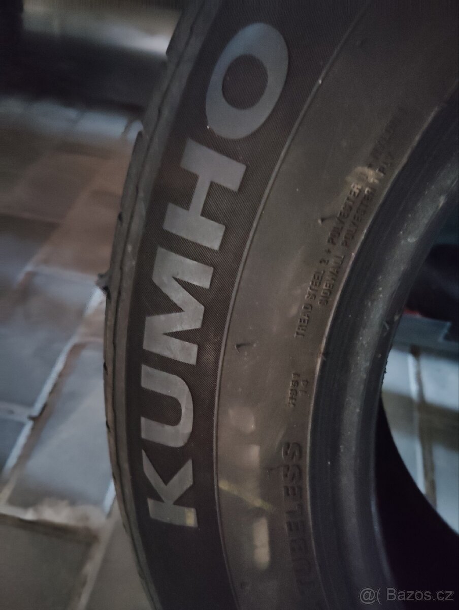 Pneu Kumho 205/60/16