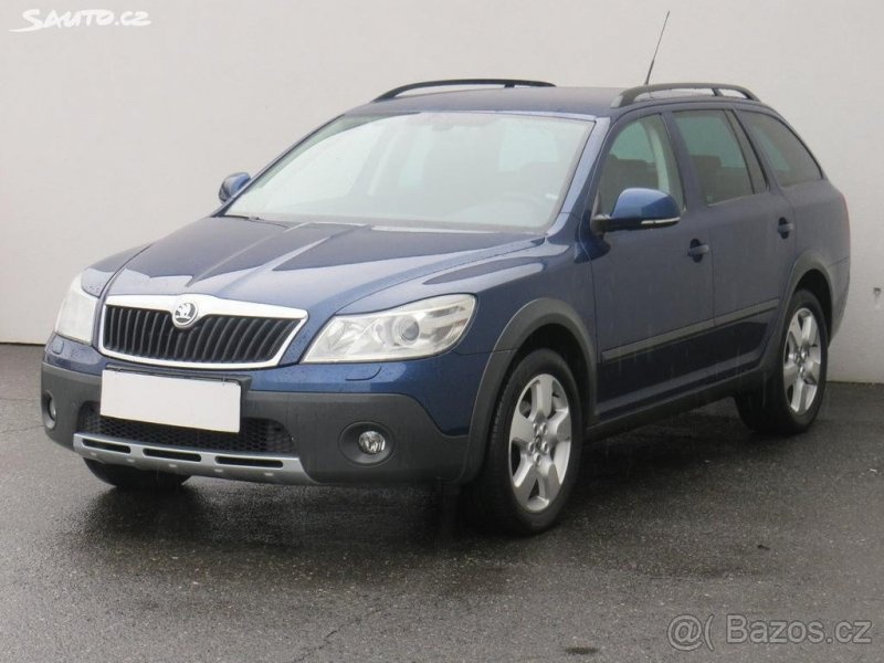 škoda octavia 2 scaut,facelift xenony,kapota,nárazniky